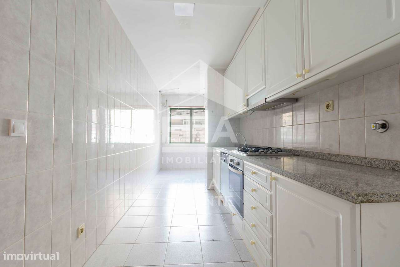 T3 com Garagem junto à Praia de Matosinhos-14