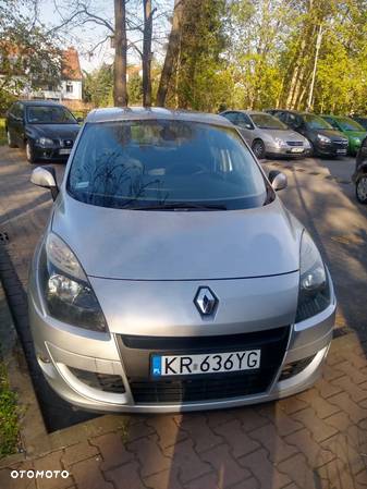 Renault Scenic 1.5 dCi Authentique - 10