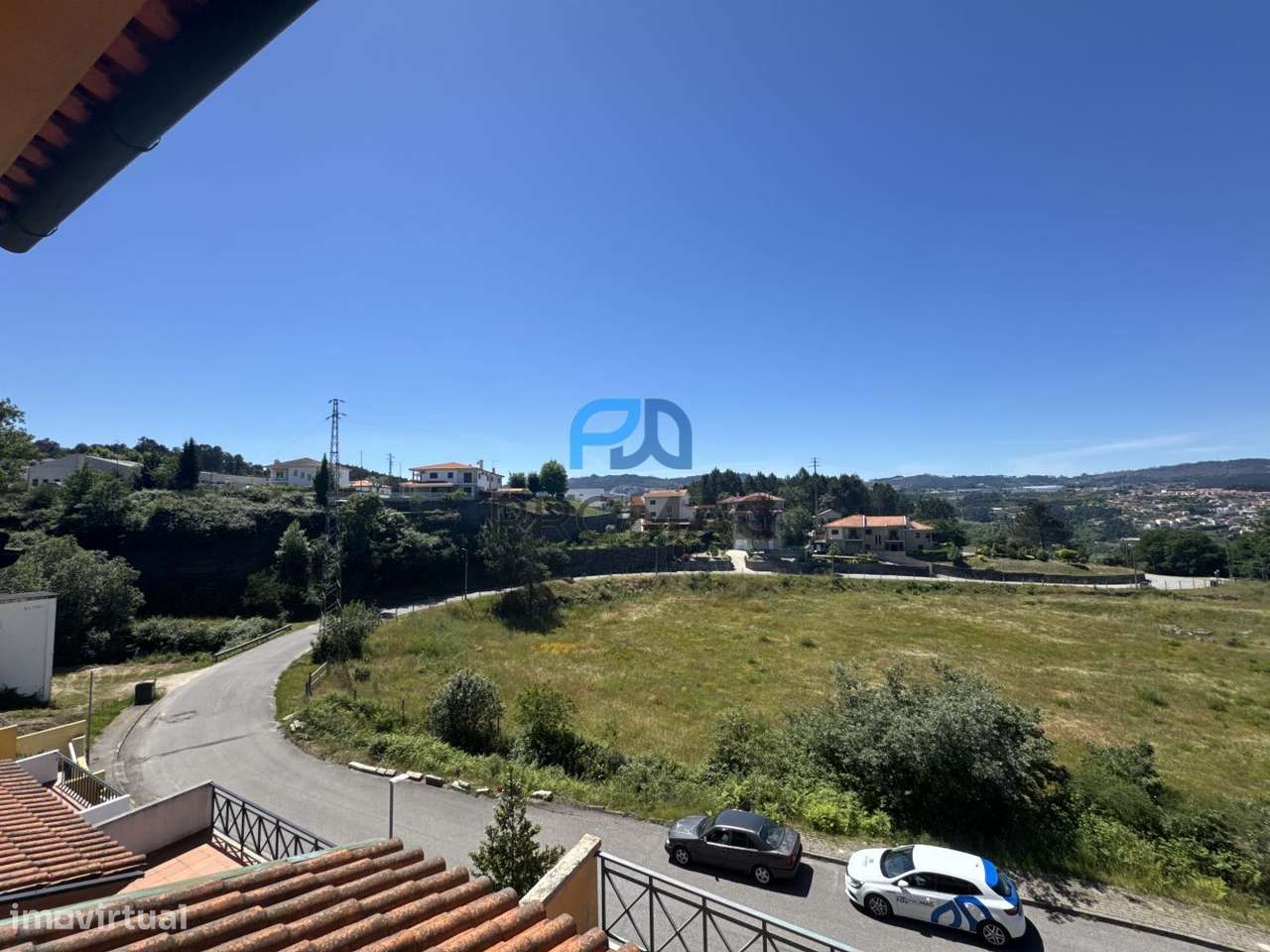 Espaço, luz e conforto em MORADIA T5 - AMARANTE-38