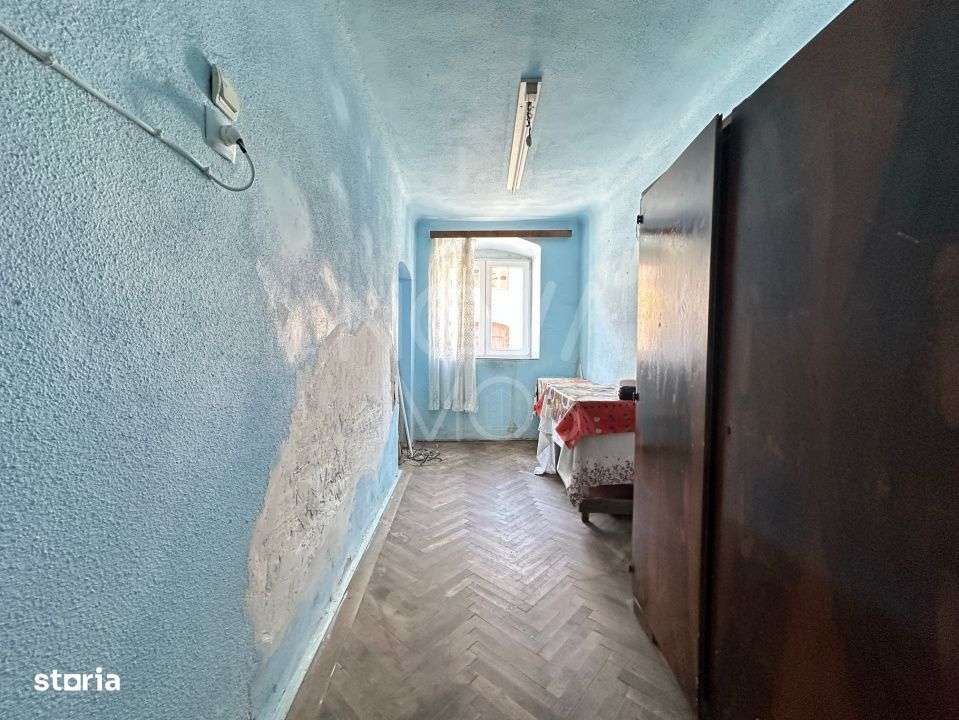 Apartament 2 camere + teren + garaj, Str. 9 Mai - Imagine principală: 3/8