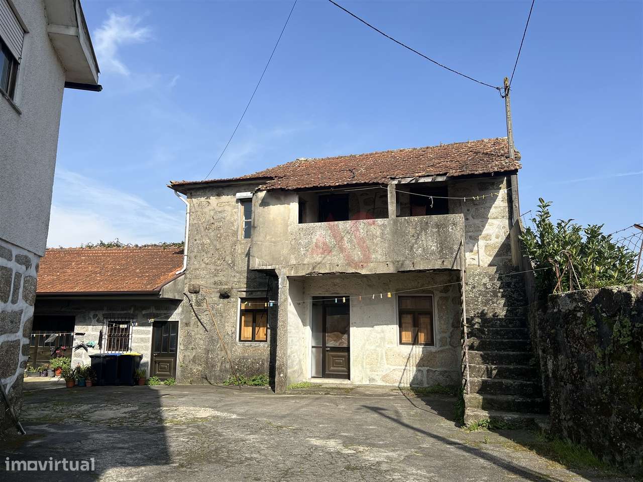 Moradias para Restauro com Terreno de 1.682 m² | Raimonda, Paços de Fe-4