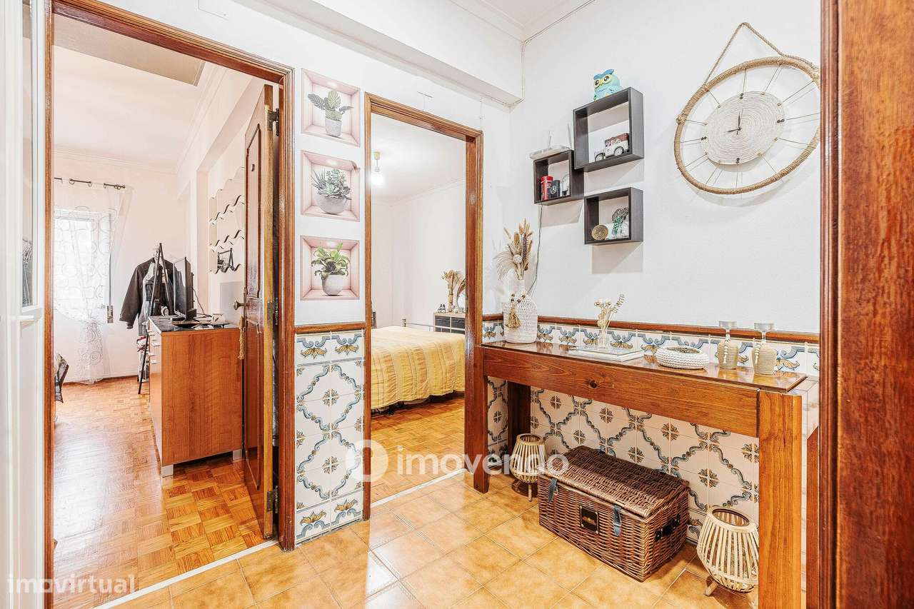 Apartamento T2 com arrecadação, em Agualva-16