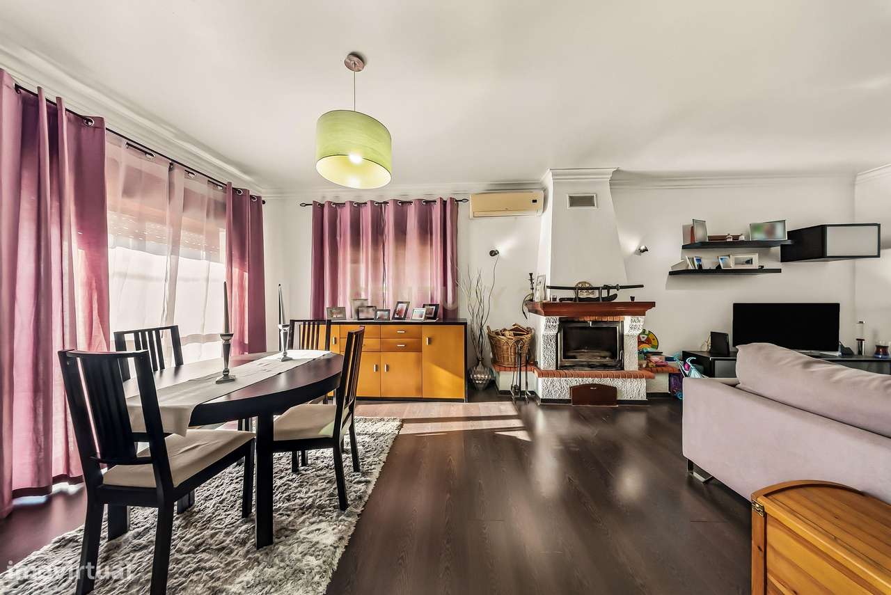 Moradia Geminada T3 com excelentes áreas, terreno e localização privil-11