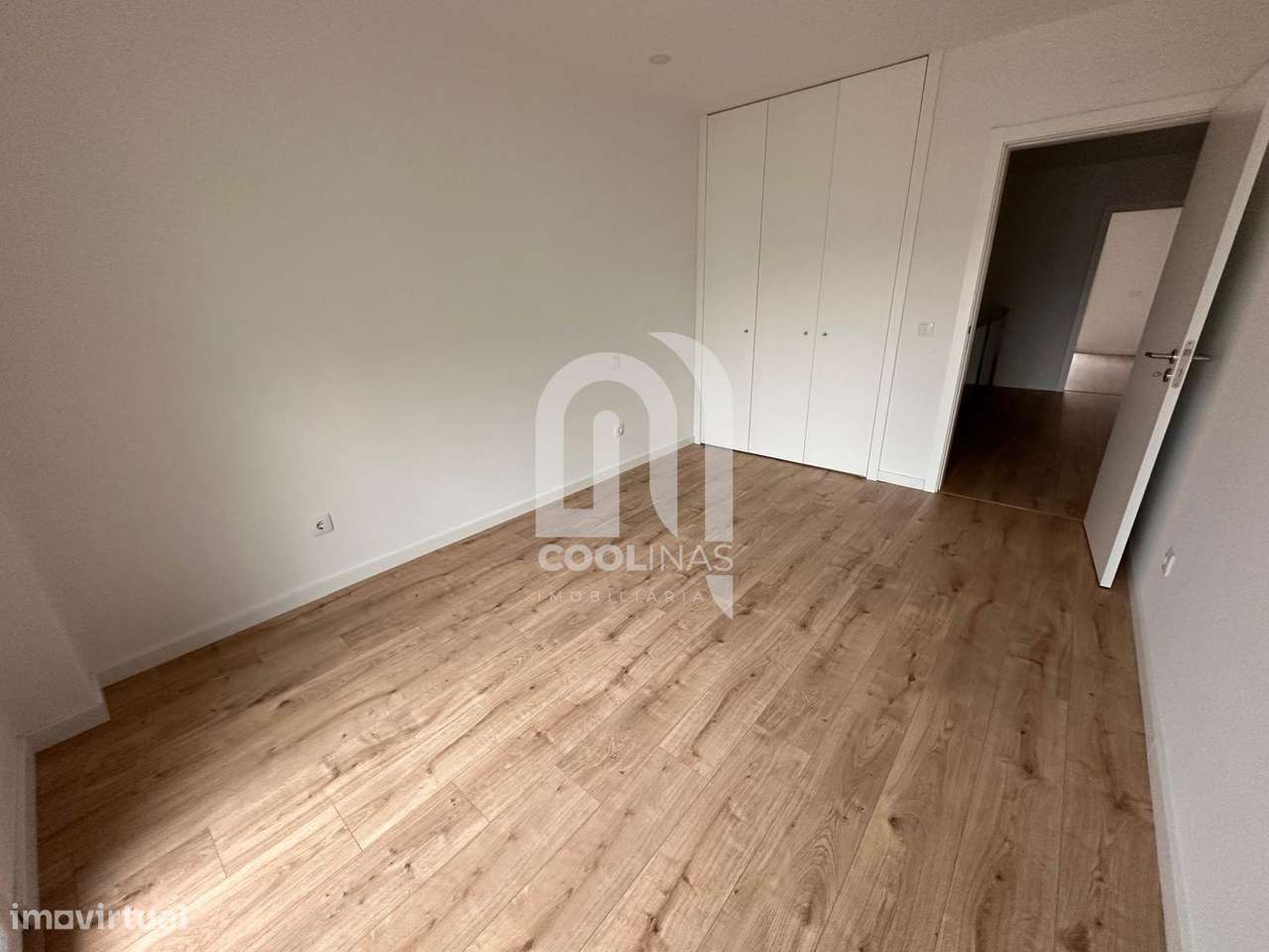 Moradia em localização de excelência com Garagem - Grande imagem: 4/27