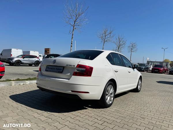 Skoda Octavia 1.4 TSI DSG Style - 6