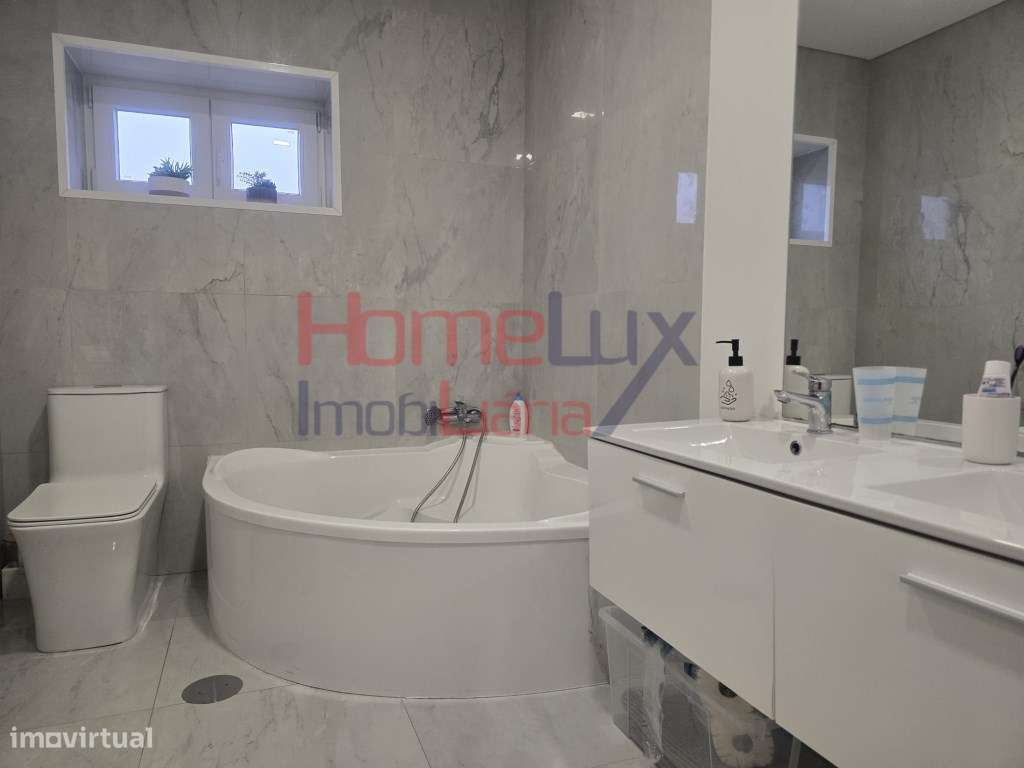 Andar Moradia T3 com Logradouro Privativo e Box para 2 carros !-26