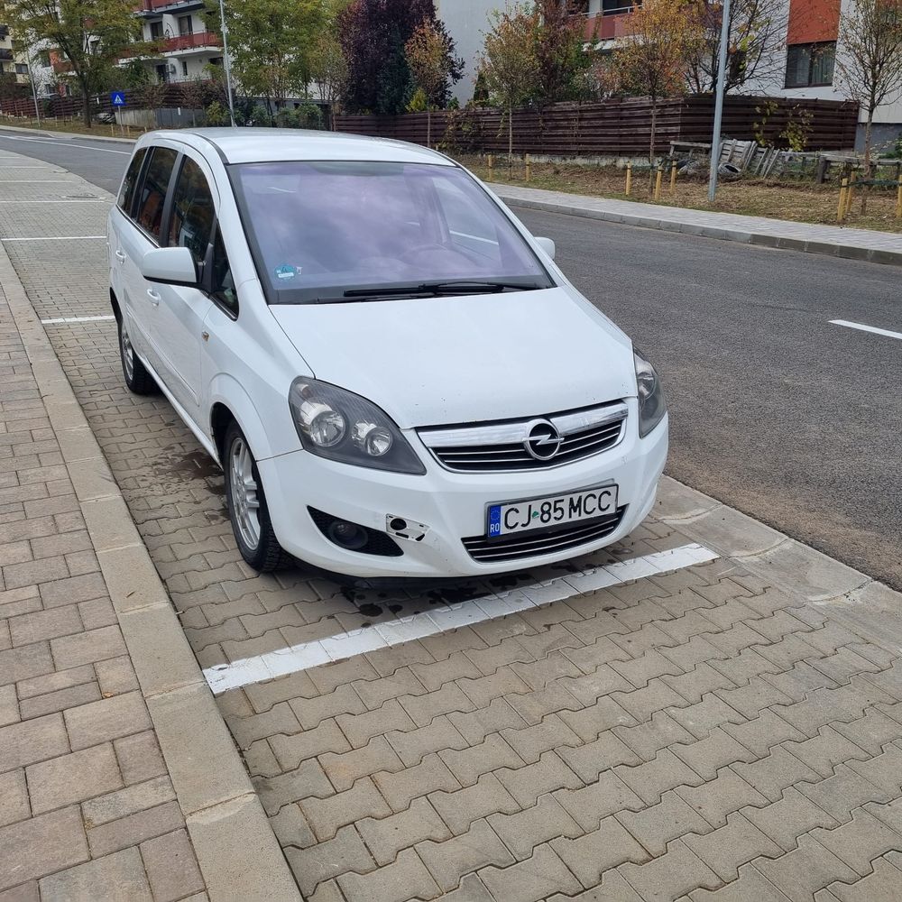 Opel Zafira C [2011 - Prezent 2012