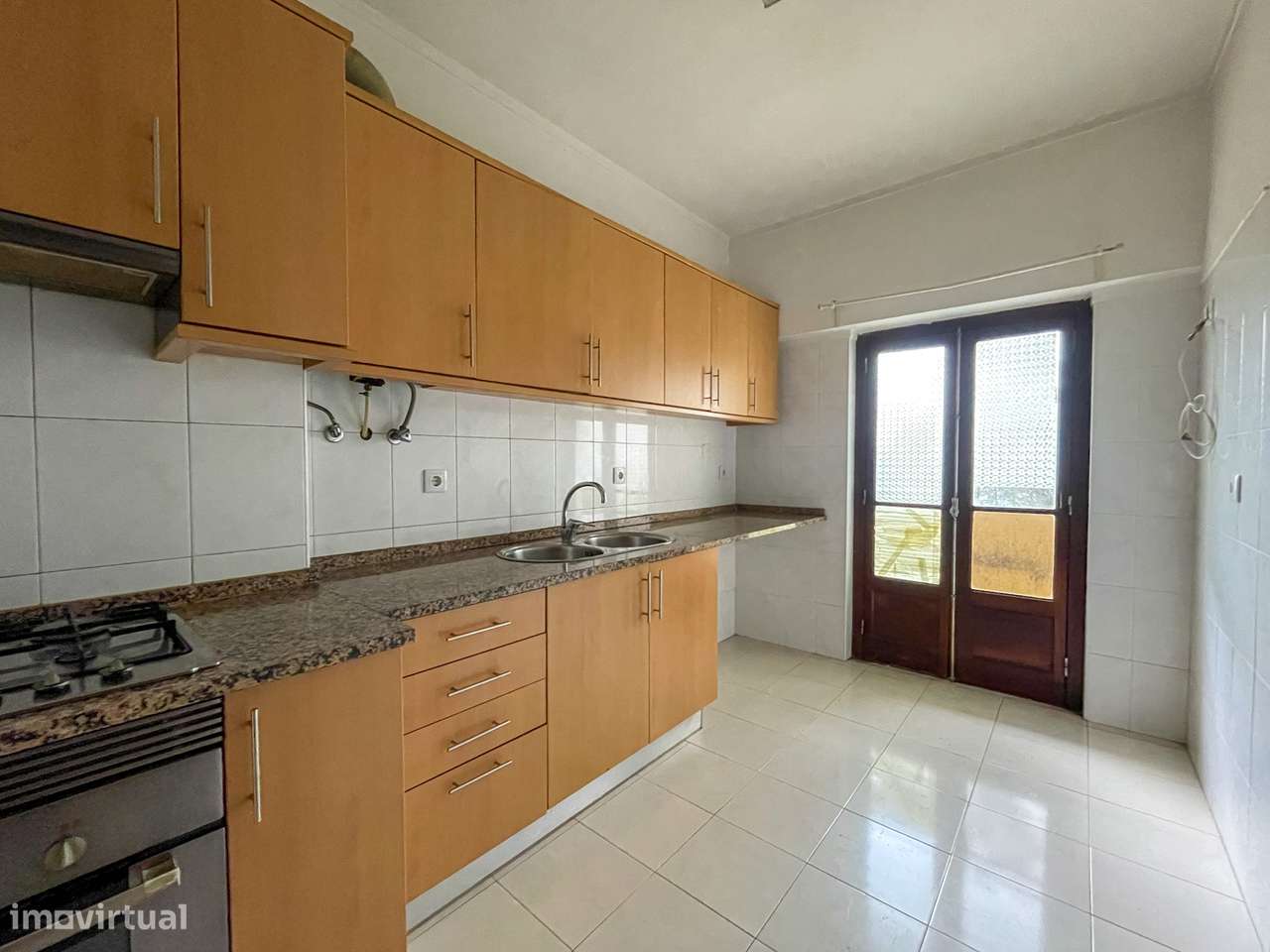 Prédio com 8 T2 (7 devolutos) + Sótão - Póvoa de Santa Iria-11