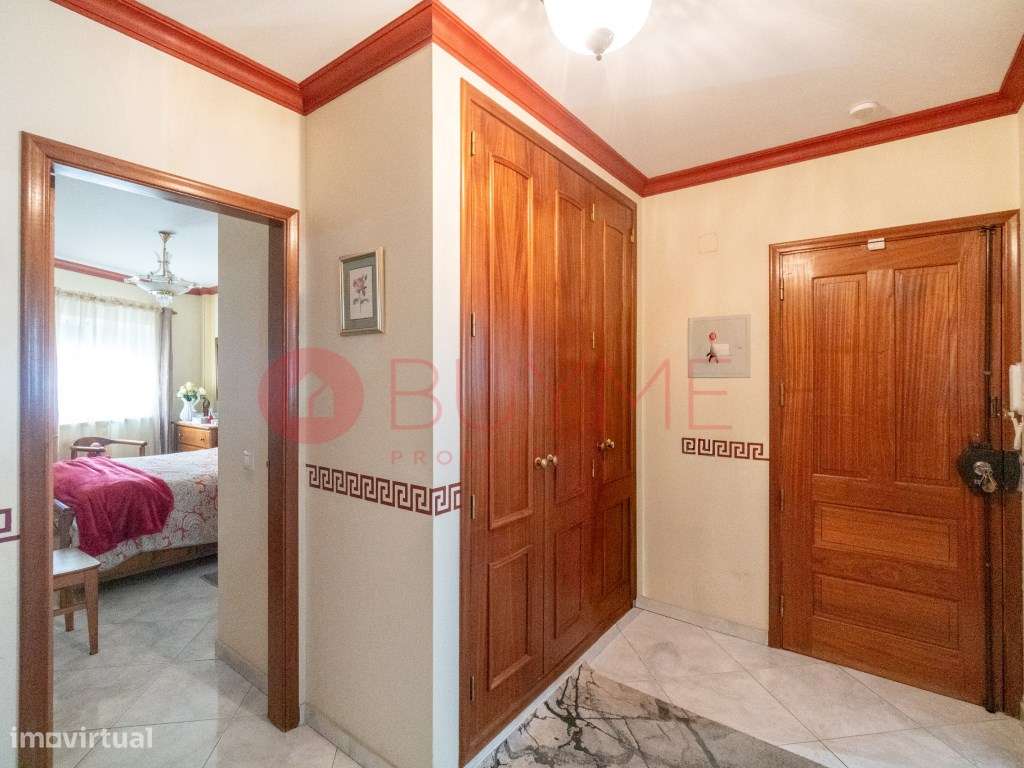 Apartamento T2 em Quarteira com Vista Mar a Poucos Passos da Praia-10