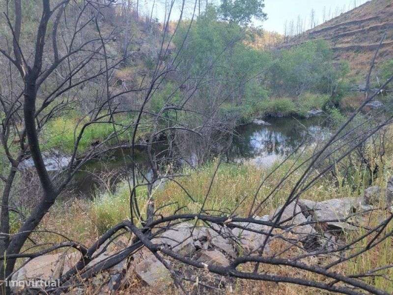 Terreno para venda - Grande imagem: 2/5