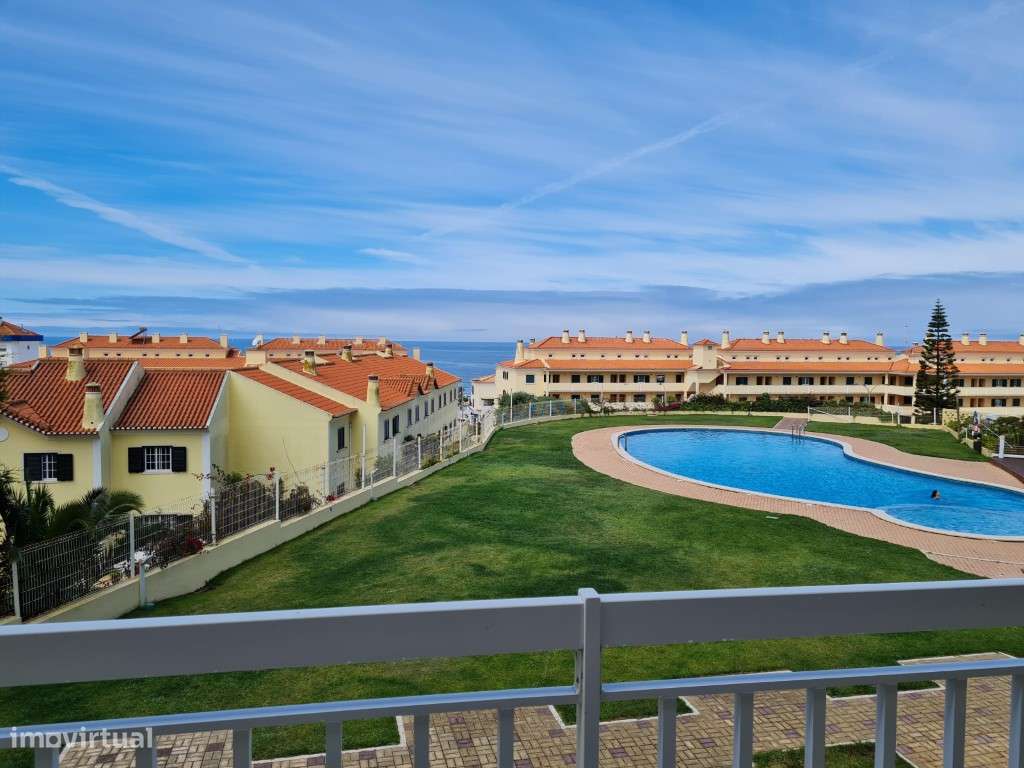 Vende-se T2 com ótima vista de mar-8