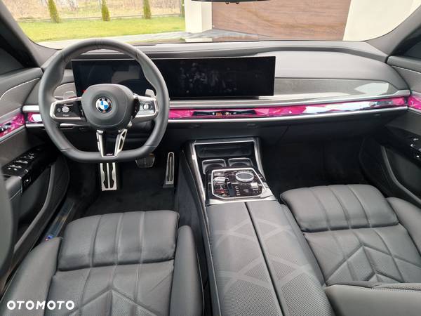 BMW Seria 7 740d xDrive mHEV sport - 16