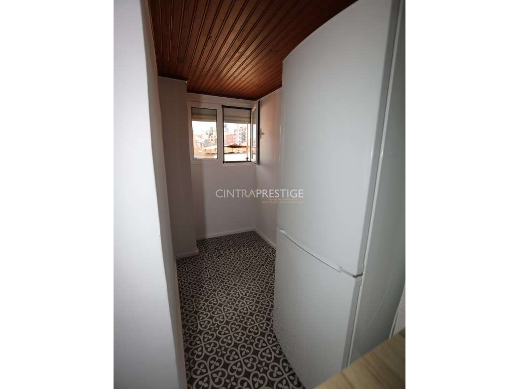Apartamento T2 - Santo António, Lisboa | Mobilado | Excelente Inves...-12