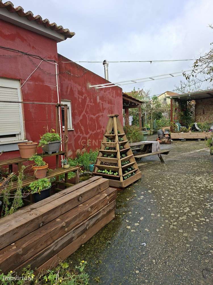 Moradia T4 C/ 1200m2 - Para Remodelação-8