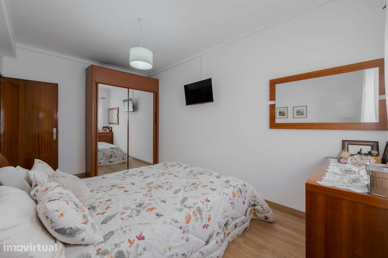 Apartamento T3 Remodelado no Centro de Braga-14