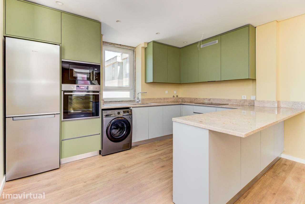 Apartamento T2 Duplex com 140m2, no Prédio Villa Donella em Massamá - Grande imagem: 5/23