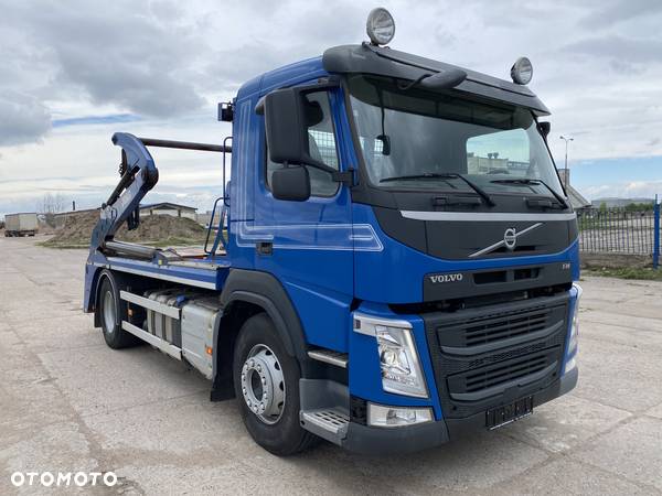 Volvo FM330 - 3