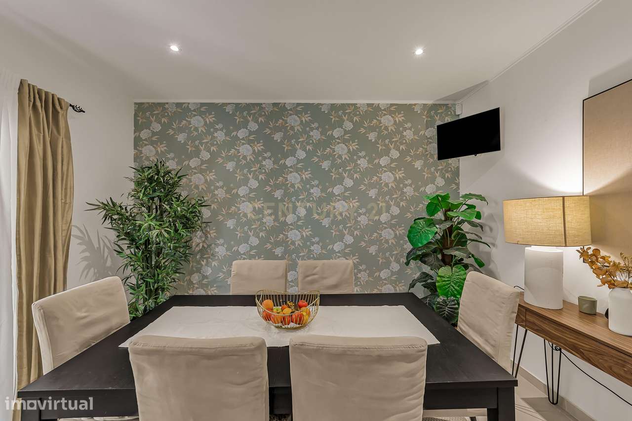 Moradia T3 isolada com garagem, Quinta do Conde-9