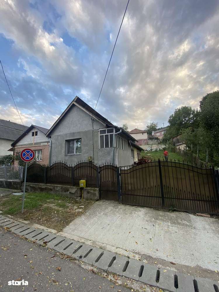 Casa de vânzare în Dej, preț negociabil - Imagine principală: 1/6