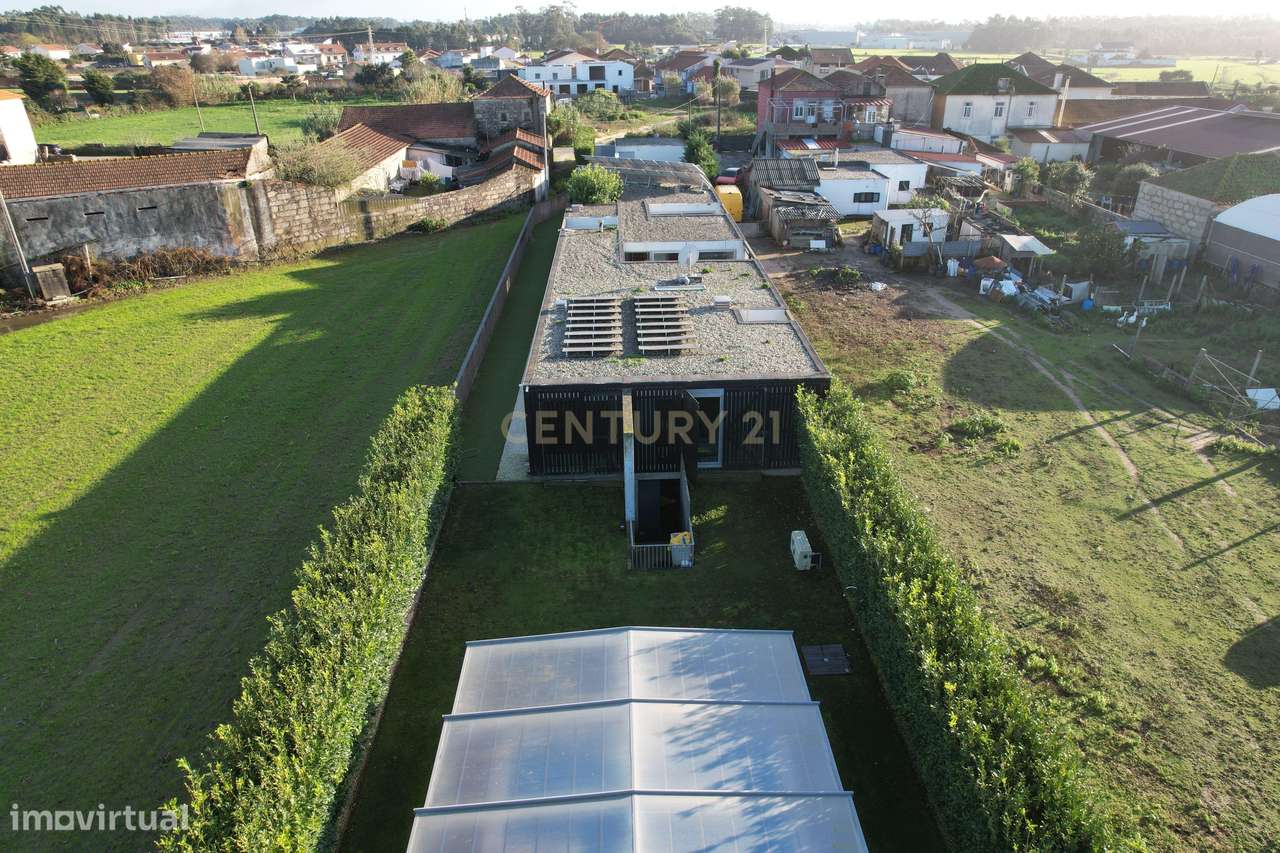Moradia Térrea de Luxo com Piscina Aquecida e Jacuzzi a 2 km da Praia-55