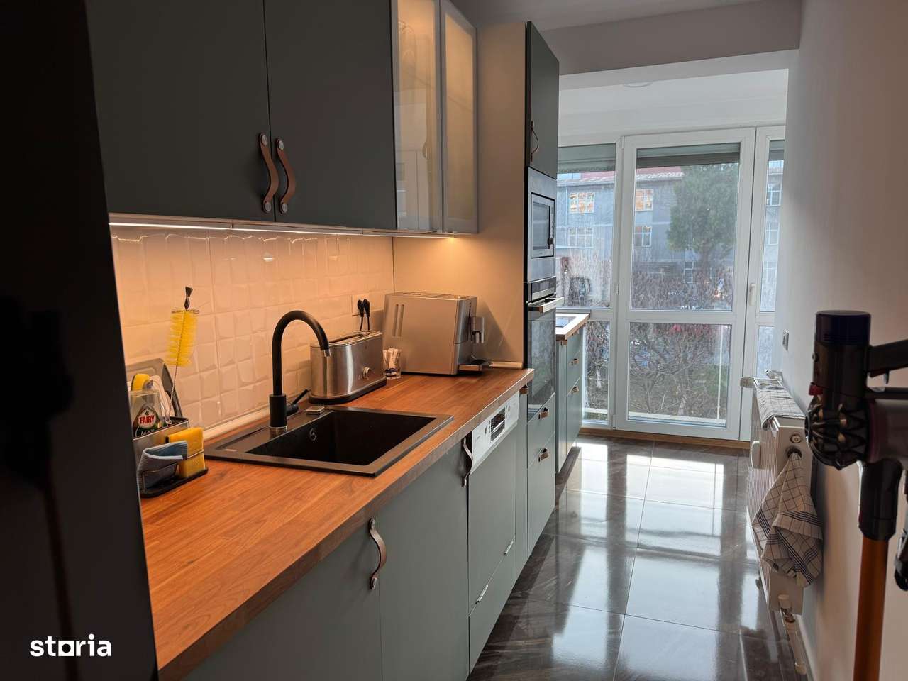 Vanzare apartament renovat doua camere mobilat/utilat Cotroceni-11