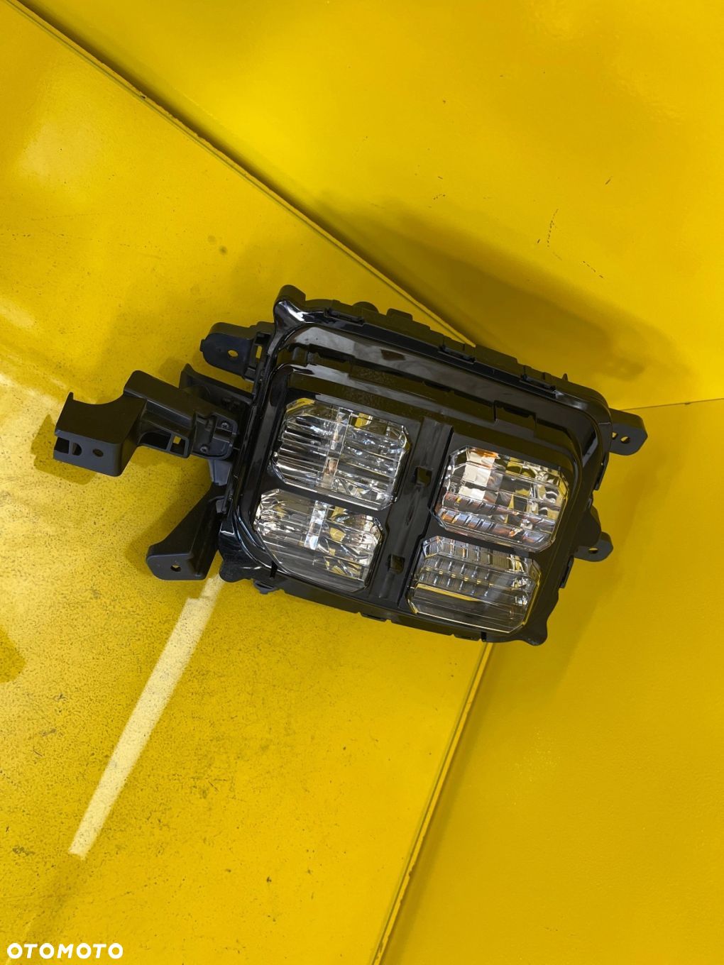 LAMPA PRAWA PRZEDNIA LED DRL MITSUBISHI ASX LIFT - 1