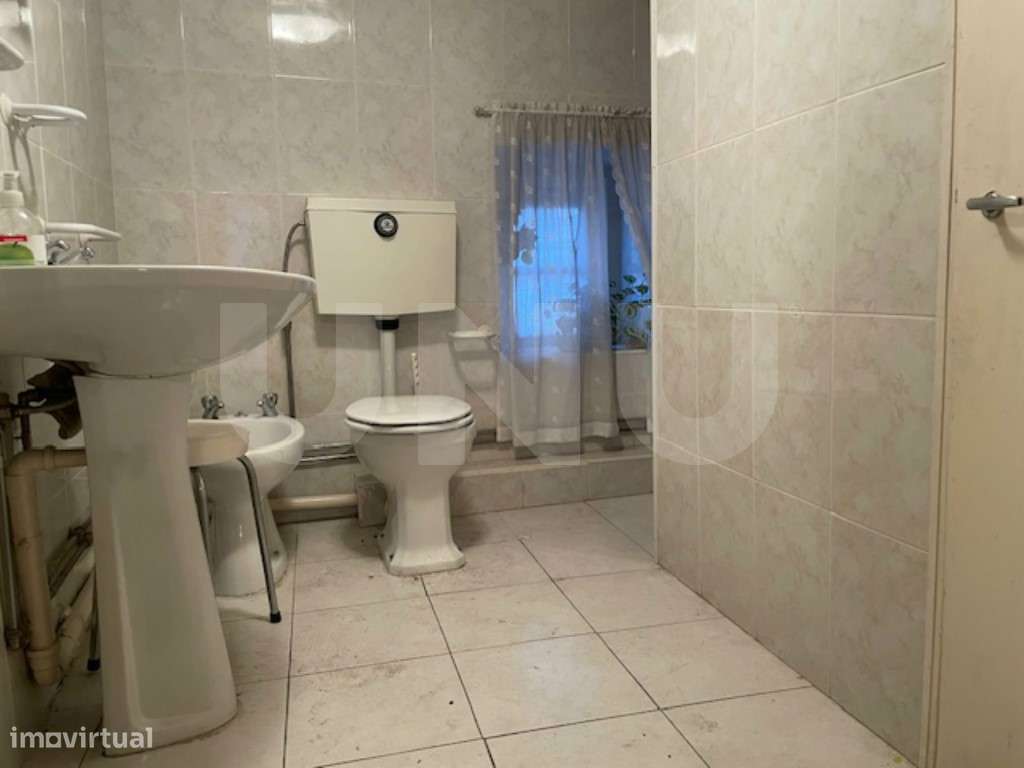 Edifício para Reabilitar na Judiaria da Covilhã - Localização Histó...-23