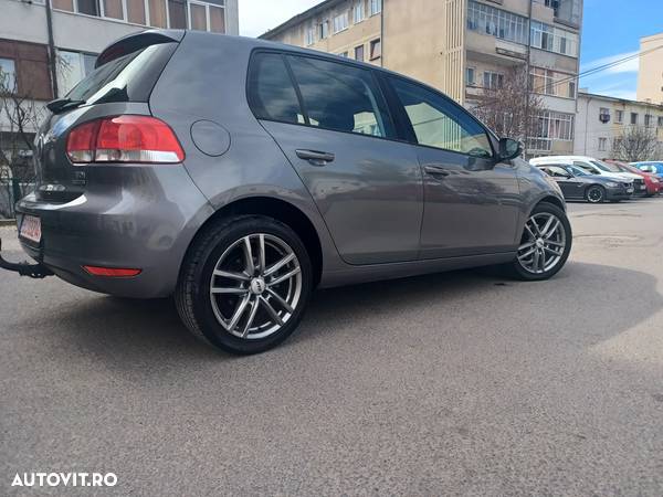 Volkswagen Golf Variant 1.6 TDI DPF BlueMotion Technology MATCH - 11