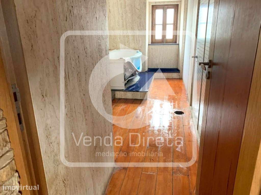 Moradia T4 com Pátio e Terraço no Centro Histórico de Évora - IMÓVE...-14