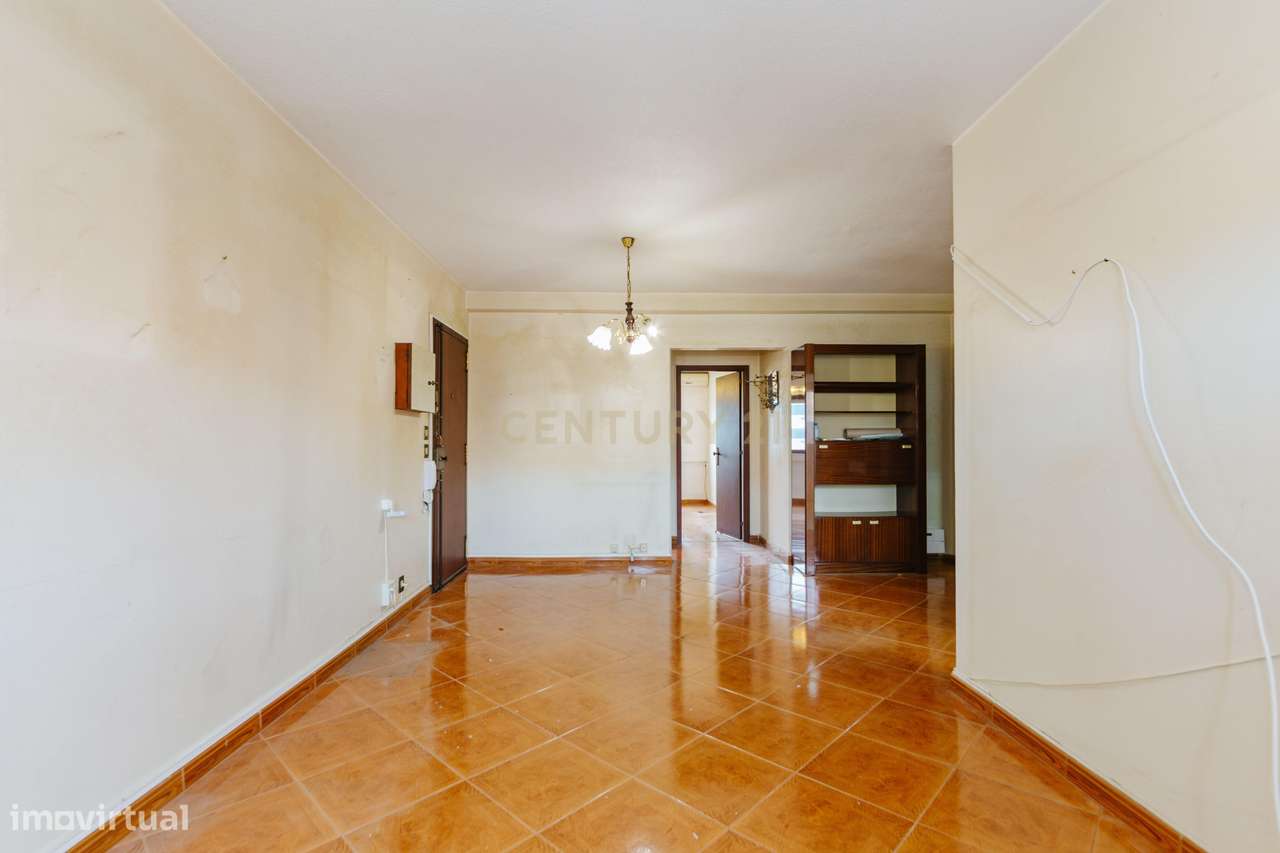 Apartamento T4 à venda no Barreiro-8