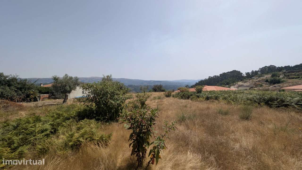 Terreno com 6.745 m² em Louredo, Amarante-0