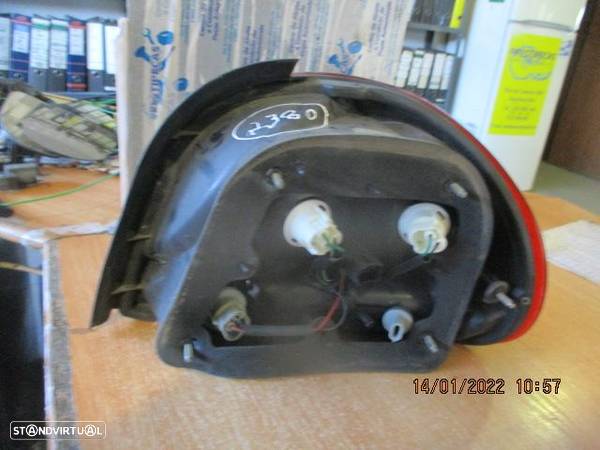 Farol Tras STOP2380 HYUNDAI ACCENT 1997 ESQ HOUSING - 2