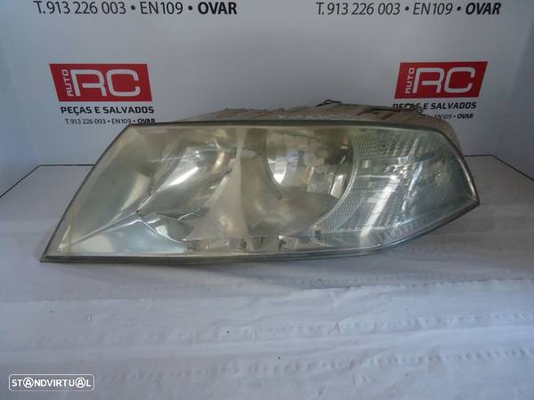 Farol Skoda Octavia - 2