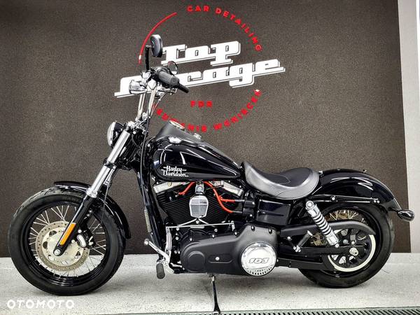 Harley-Davidson Dyna Street Bob - 1