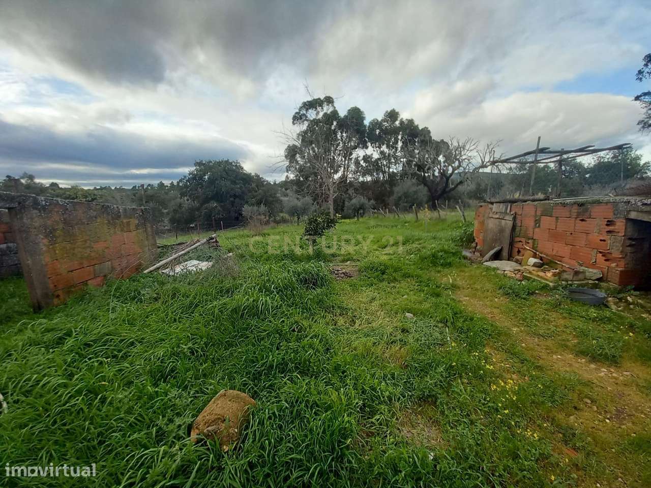 Moradia T2 com Vista Panorâmica em Localização Privilegiada-9