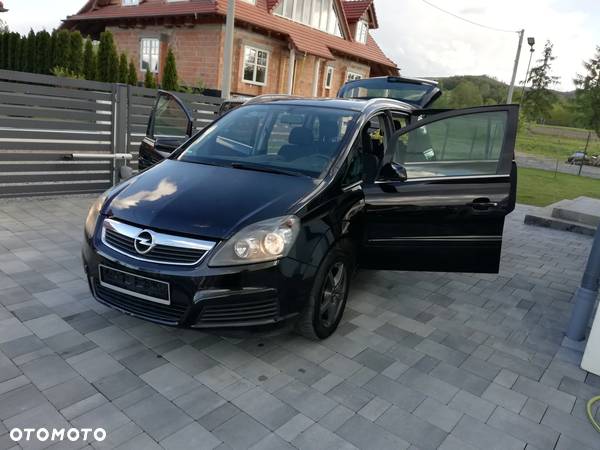 Opel Zafira 1.6 Essentia - 9