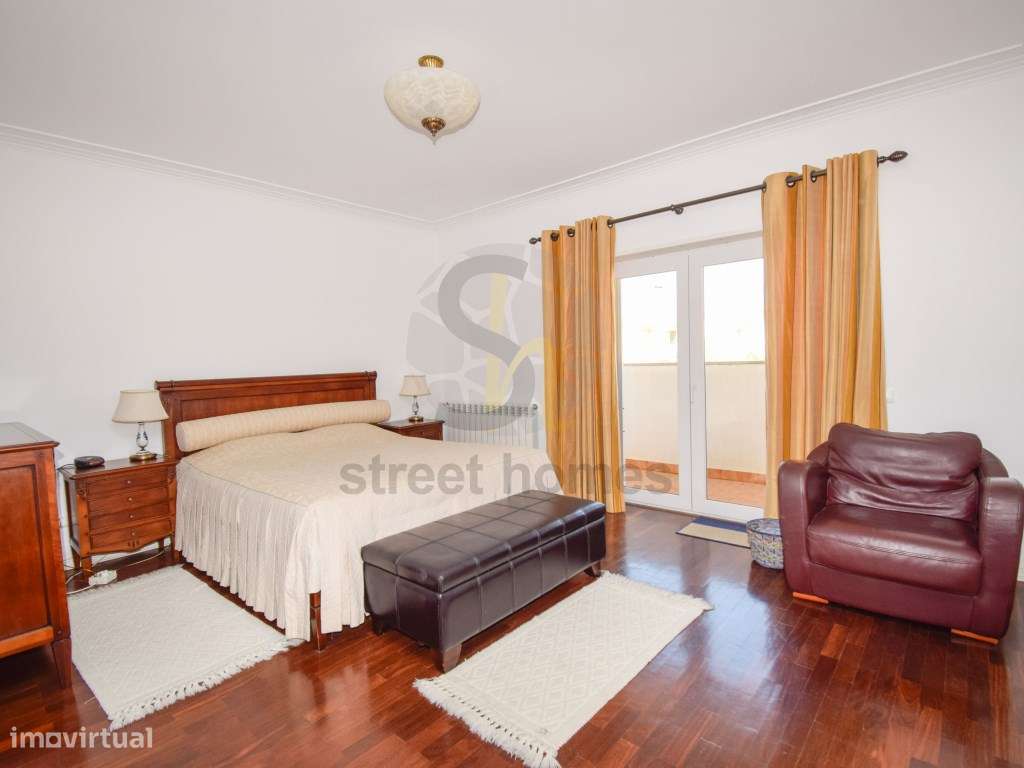 Moradia T6 com piscina na Quinta da Bicuda Cascais-30