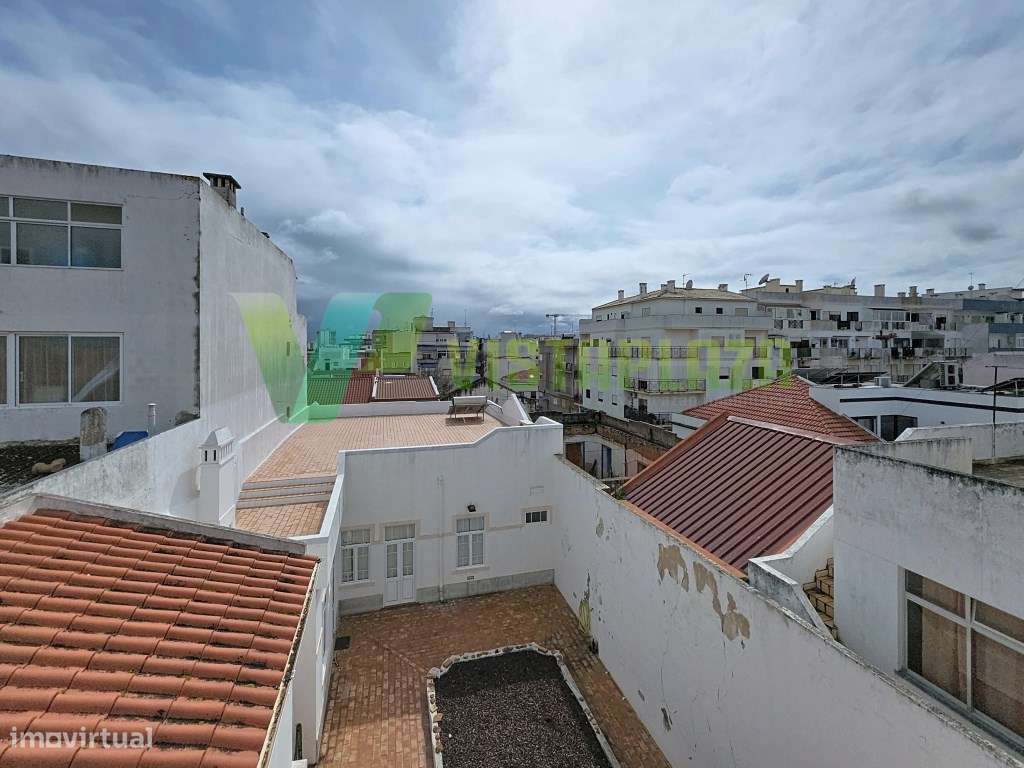 Apartamento Duplex T3 Remodelado no Centro de Portimão-24