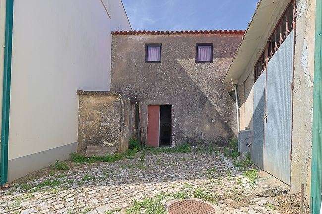 MORADIA PARA REABILITAR EM VILA-NOVA-DA-BARCA, MONTEMOR-O-VELHO - Grande imagem: 4/11