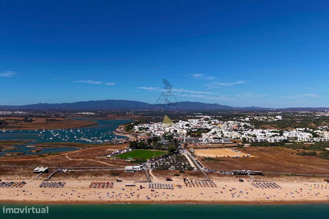 Apartamento T2 Duplex com 2 lugares de estacionamento em Alvor-49