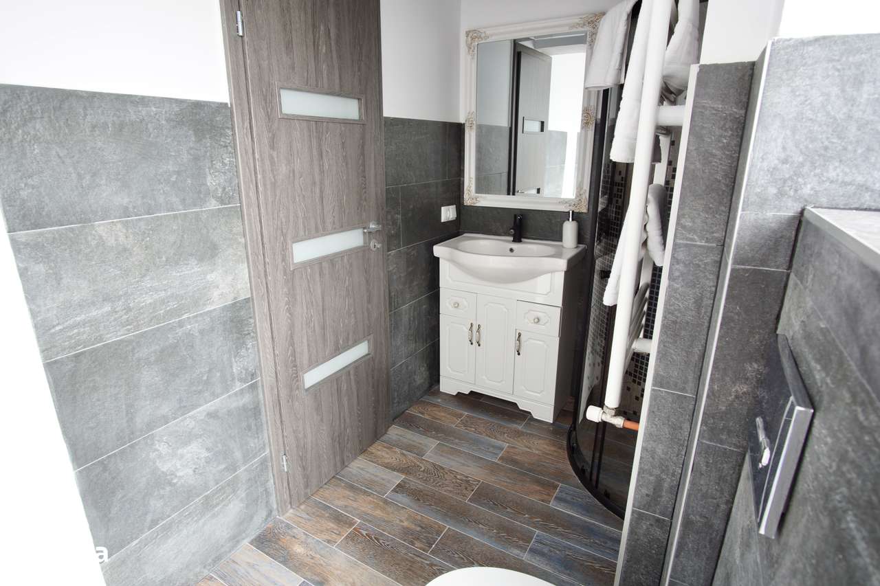 CUZA VODA Apartament 2 camere bloc NOU-17