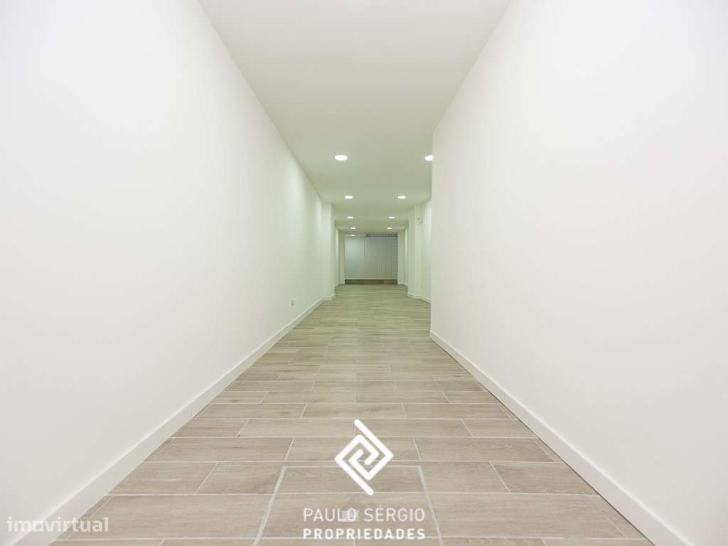 Loja na Rua de Cedofeita, Porto - Grande imagem: 2/11