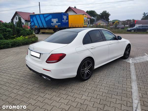 Mercedes-Benz Klasa E 220 d 4-Matic 9G-TRONIC - 5