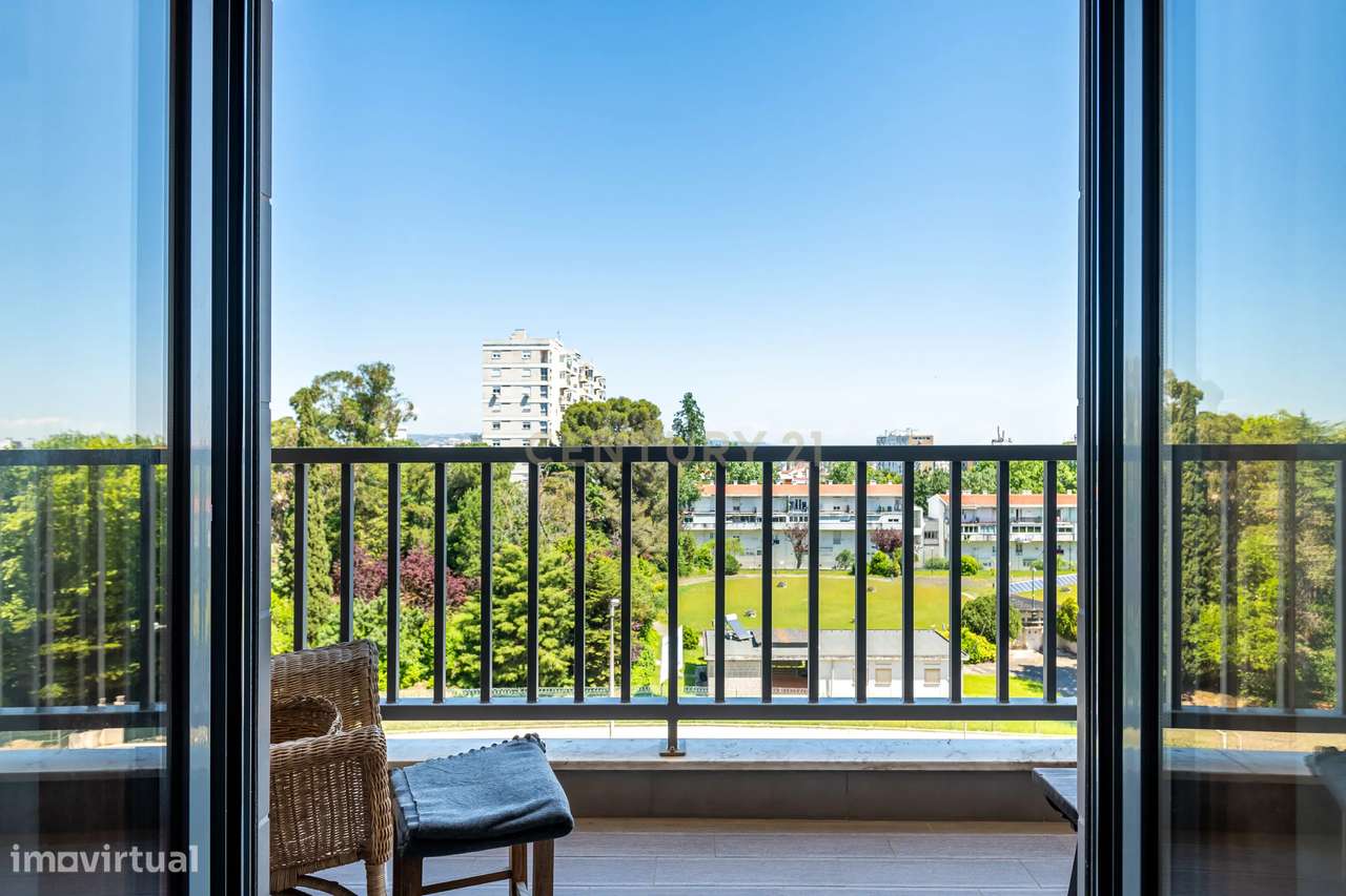 T1 com Vista Rio | Varanda | Excelente Localização nos Olivais