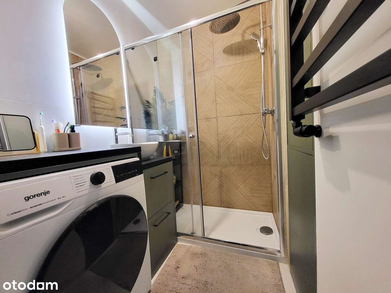 BEZ PROWIZJI! Wyremontowane 2 pokoje z oddzielną kuchnią i loggią-4