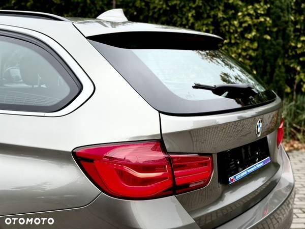 BMW Seria 3 320d Sport Line - 14