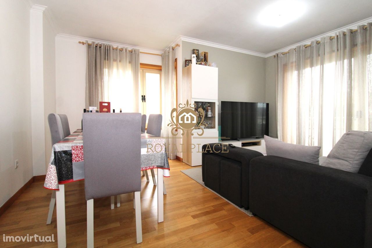 Apartamento T2 em Arrifana