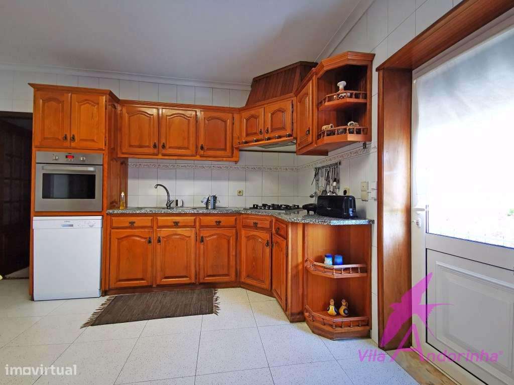 Moradia T4 independente com amplo jardim, garagem e cave - Santa Ma...-7