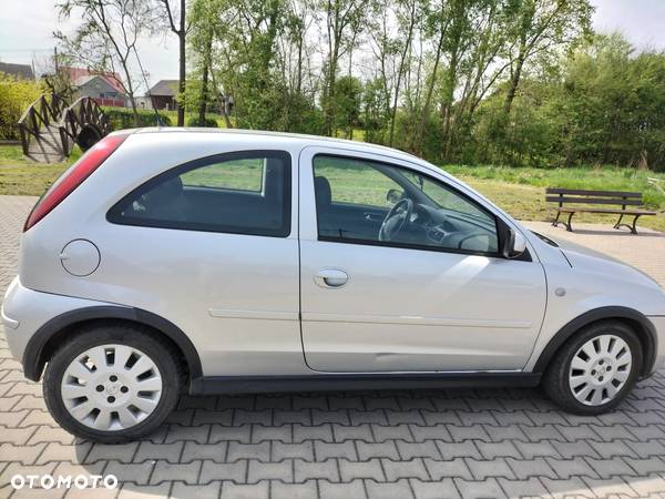 Opel Corsa 1.2 16V Comfort - 4