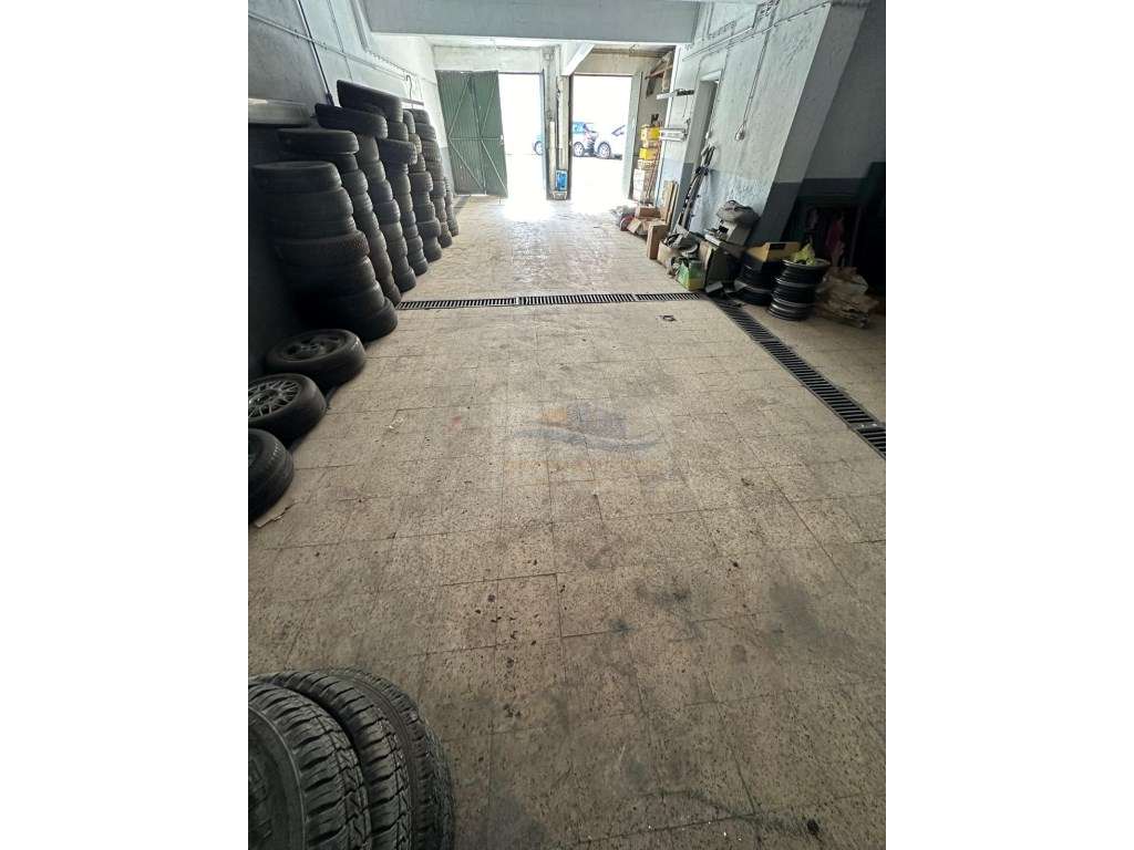 OPORTUNIDADE ÚNICA - VENDA DE ARMAZÉM NA AMADORA - Grande imagem: 3/5